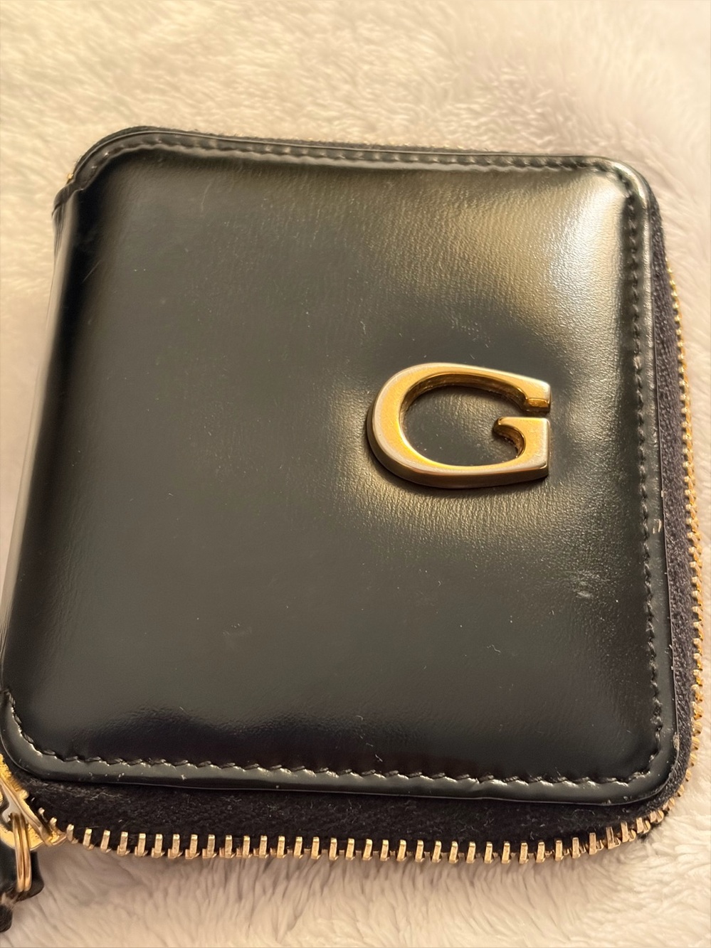 Vintage GUCCI Black Glossy Leather Zip-Around Compact Wallet - Authentic
